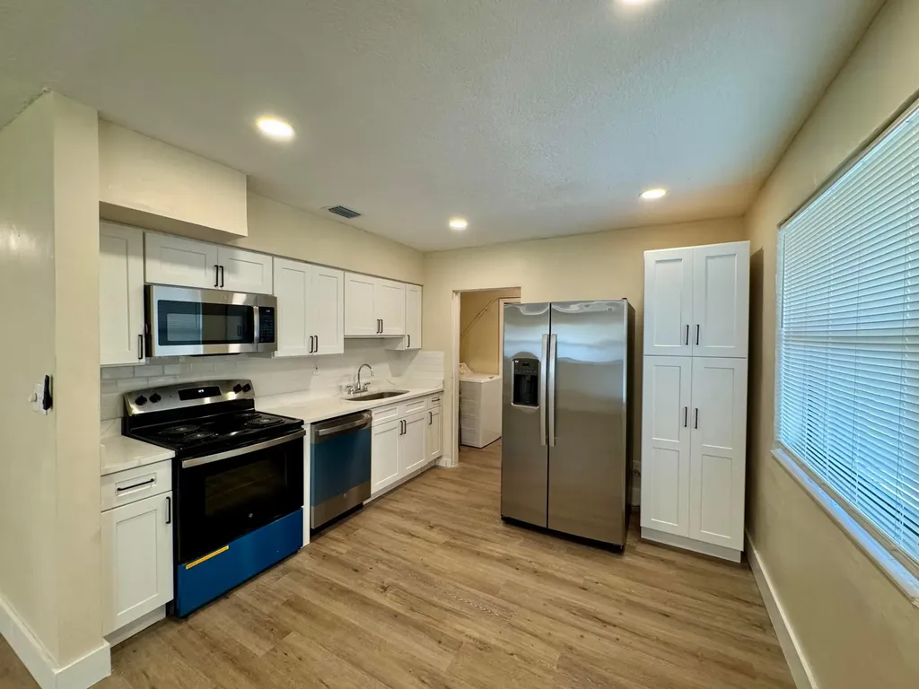 2131 NW 6th Street Fort Lauderdale FL 33311