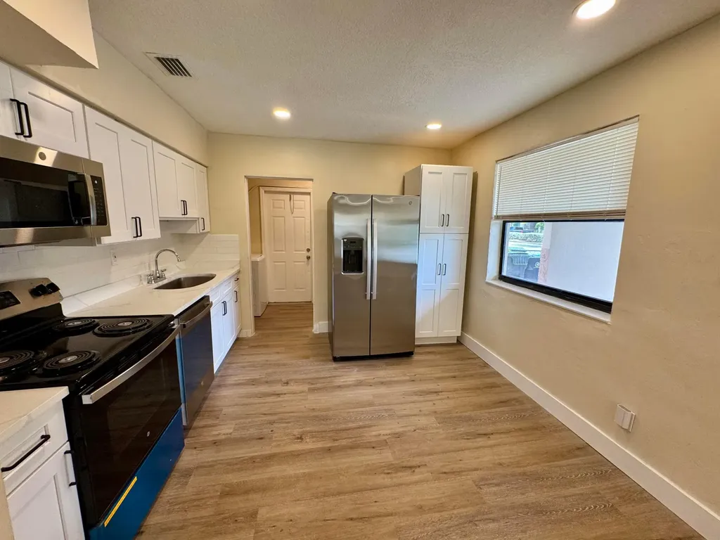 2131 NW 6th Street Fort Lauderdale FL 33311