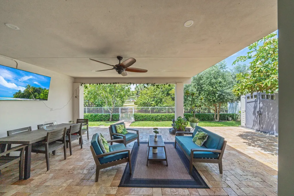 3291-3293 NE 18th Terrace Oakland Park FL 33306