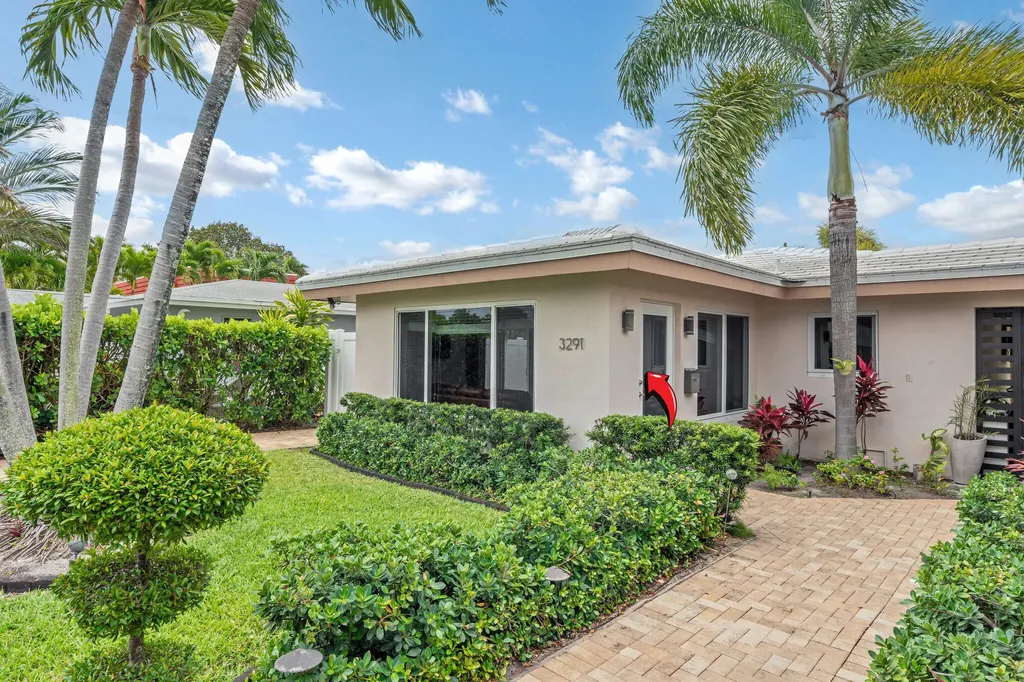 3291-3293 NE 18th Terrace Oakland Park FL 33306