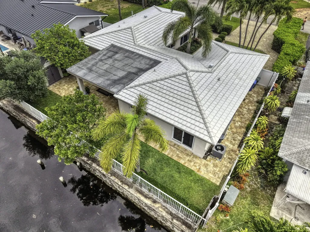3291-3293 NE 18th Terrace Oakland Park FL 33306