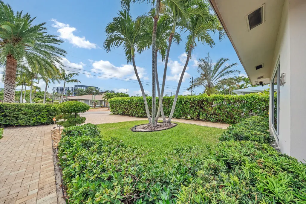 3291-3293 NE 18th Terrace Oakland Park FL 33306