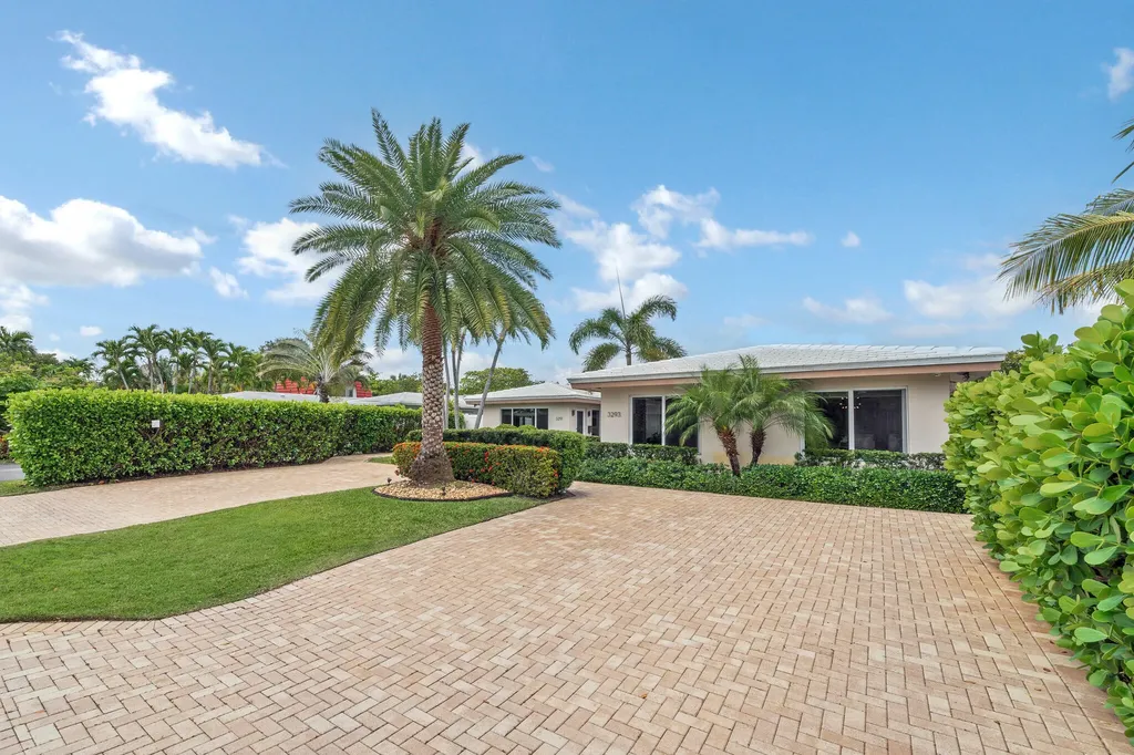 3291-3293 NE 18th Terrace Oakland Park FL 33306