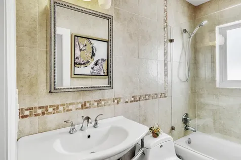 3291-3293 NE 18th Terrace Oakland Park FL 33306