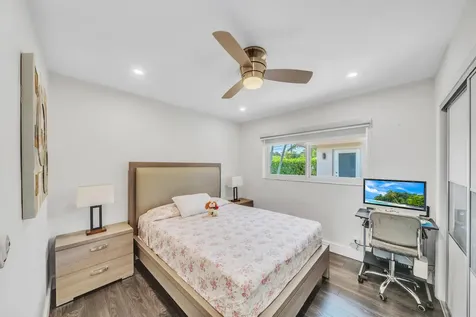 3291-3293 NE 18th Terrace Oakland Park FL 33306