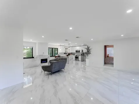 4190 SW 4th Street Plantation FL 33317