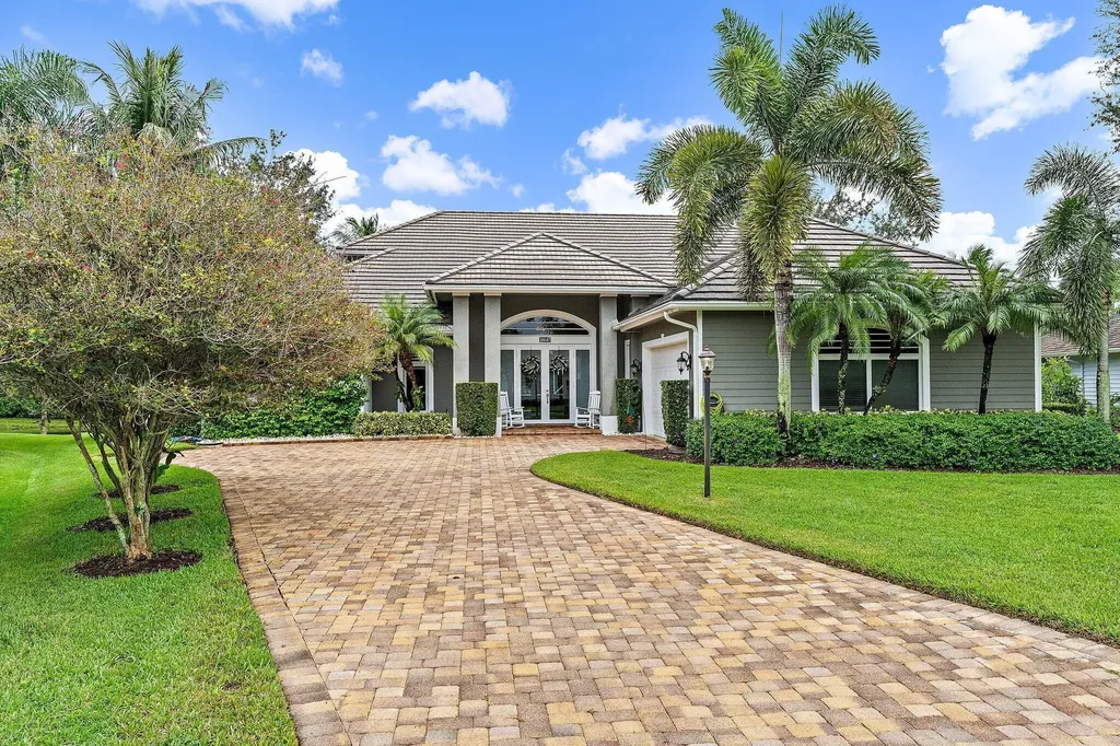 Jupiter FL, 18647 SE Lakeside Drive
