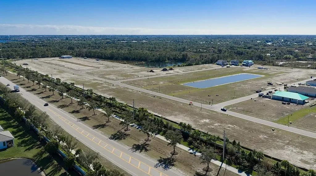 653 SE Ranch Oak Circle Port St Lucie FL 34984