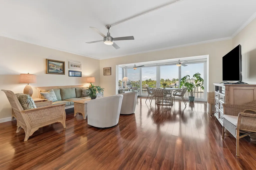 555 SE 6th Avenue Delray Beach FL 33483