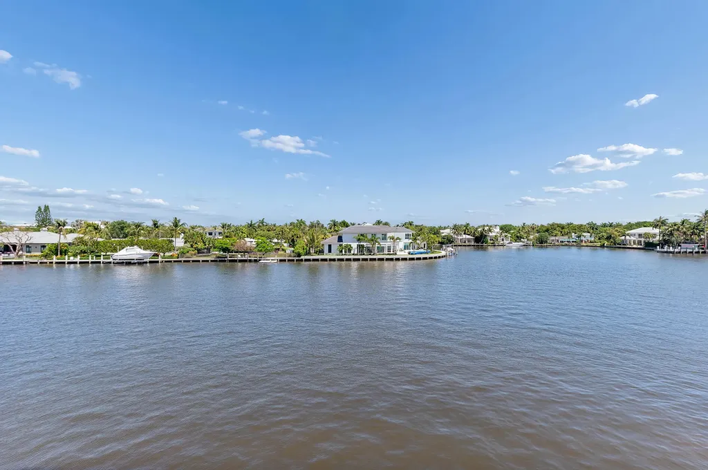 555 SE 6th Avenue Delray Beach FL 33483