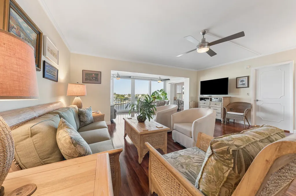 555 SE 6th Avenue Delray Beach FL 33483