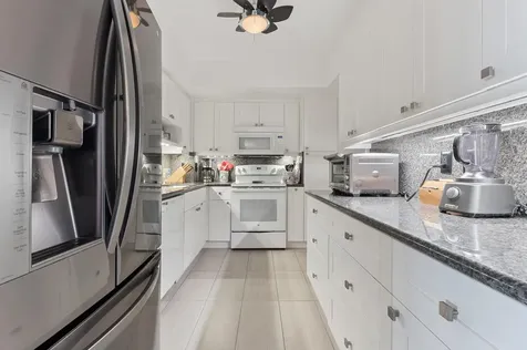 555 SE 6th Avenue Delray Beach FL 33483