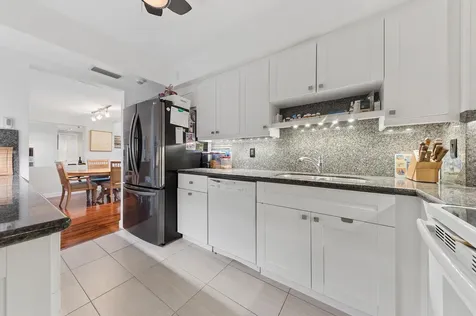 555 SE 6th Avenue Delray Beach FL 33483