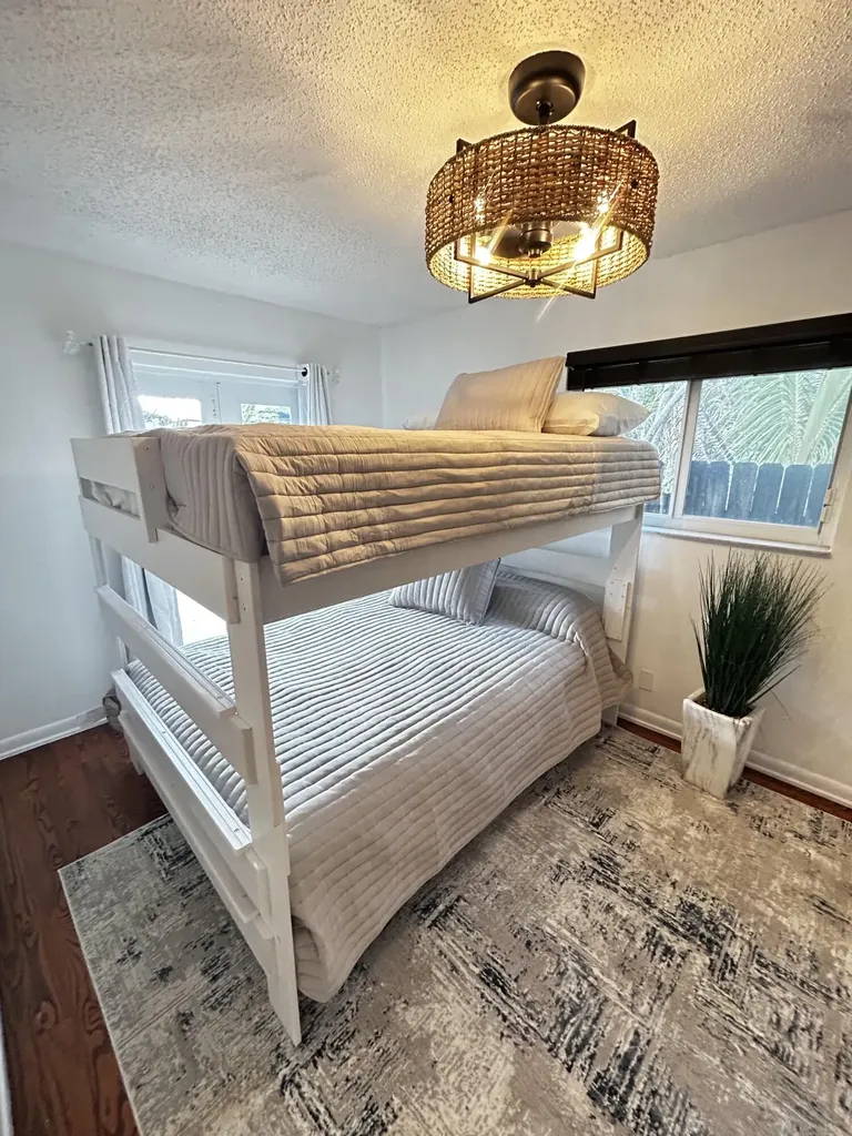 408 N J Street Lake Worth Beach FL 33460