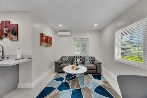 2633 NE 3rd Avenue Wilton Manors FL 33334