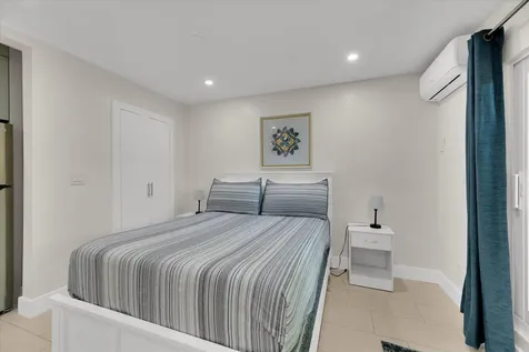 2633 NE 3rd Avenue Wilton Manors FL 33334