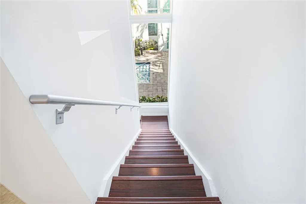 741 NE 4th Avenue Fort Lauderdale FL 33304