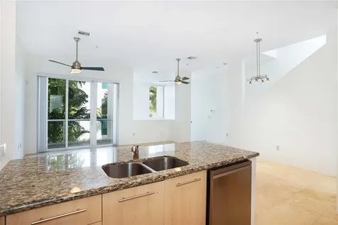 741 NE 4th Avenue Fort Lauderdale FL 33304