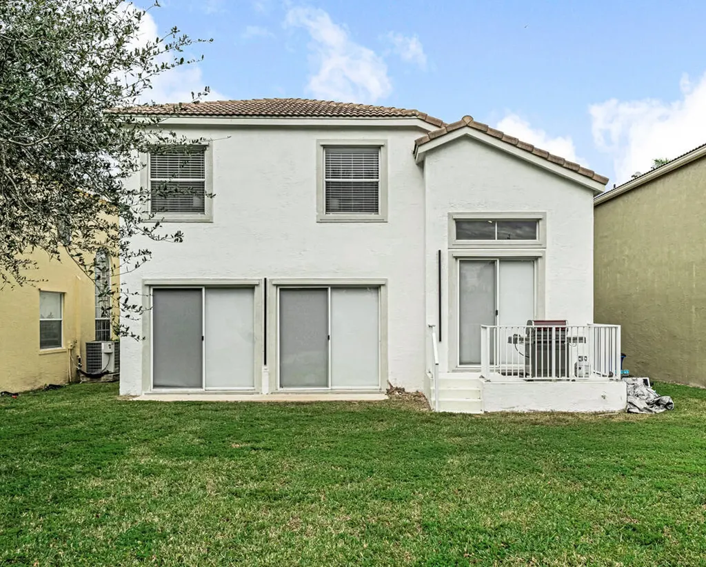 1222 Oakwater Drive Royal Palm Beach FL 33411