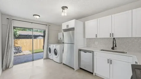 2260 Plum Court Pembroke Pines FL 33026