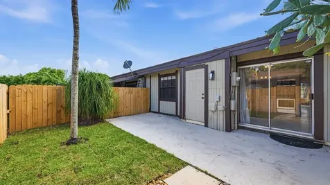 2260 Plum Court Pembroke Pines FL 33026