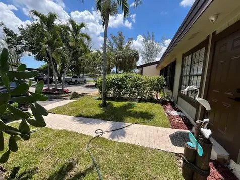2260 Plum Court Pembroke Pines FL 33026