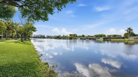 2260 Plum Court Pembroke Pines FL 33026
