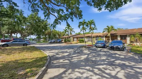 2260 Plum Court Pembroke Pines FL 33026