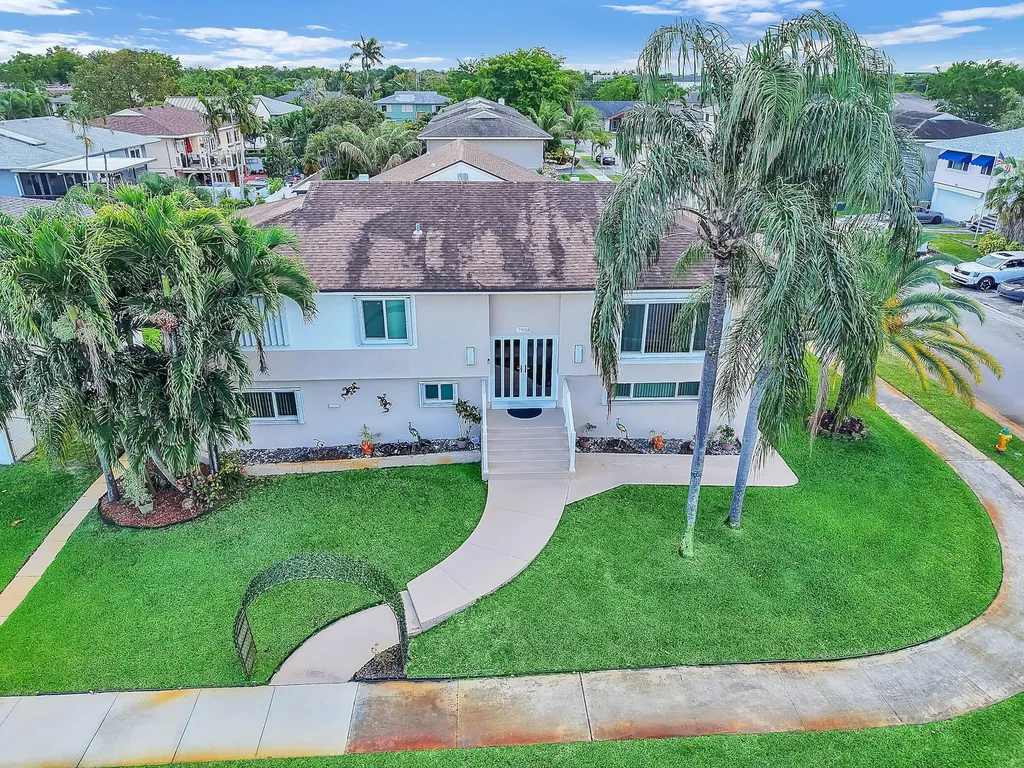 7908 NW 40th Street Davie FL 33024