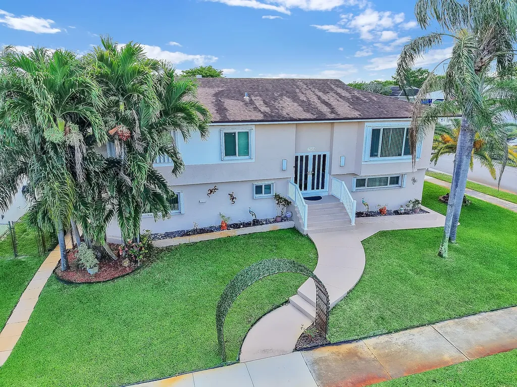 7908 NW 40th Street Davie FL 33024