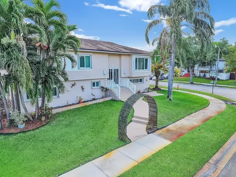 7908 NW 40th Street Davie FL 33024