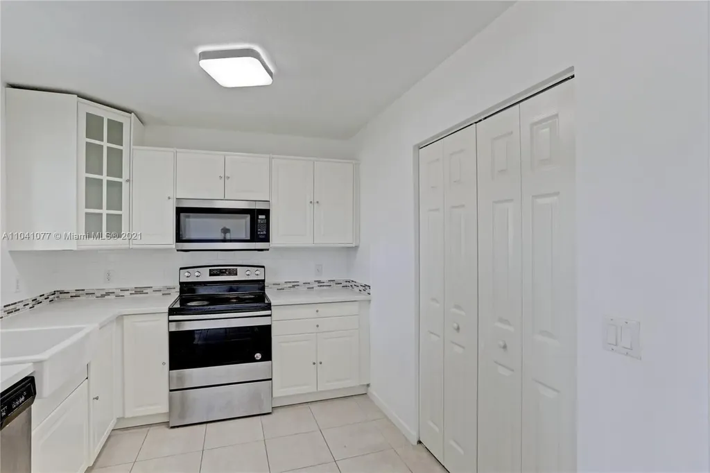 3810 N Jog Road West Palm Beach FL 33411