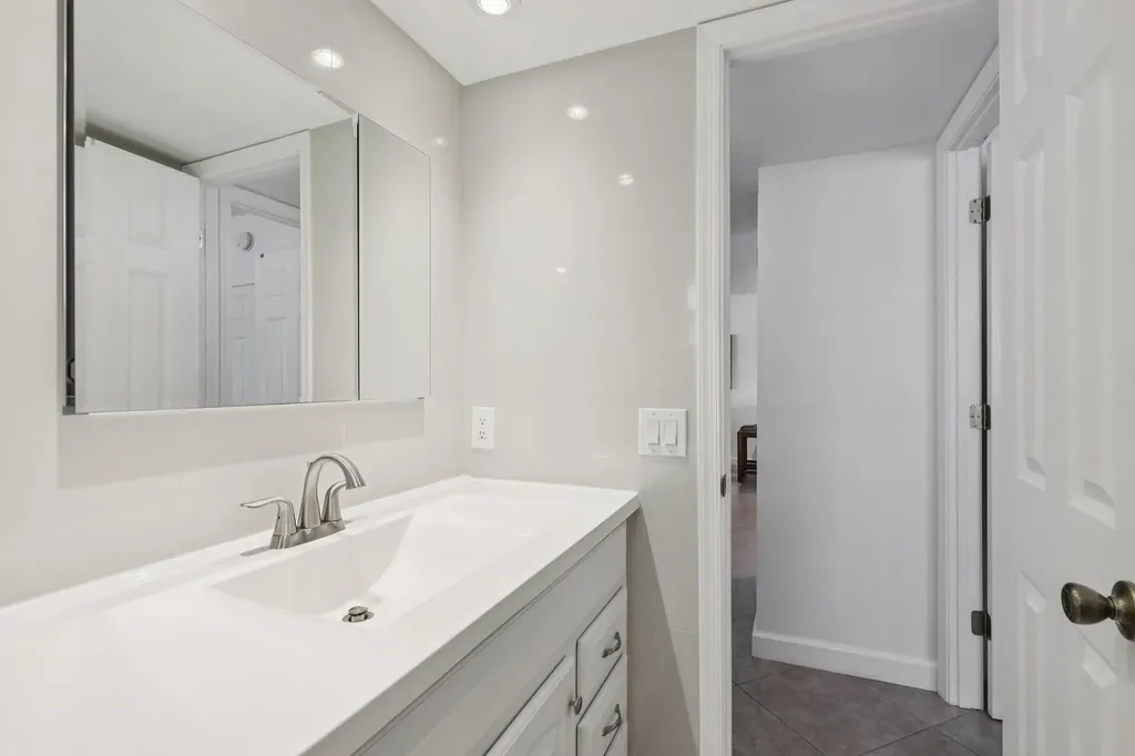 3031 NE 51st Street Fort Lauderdale FL 33308