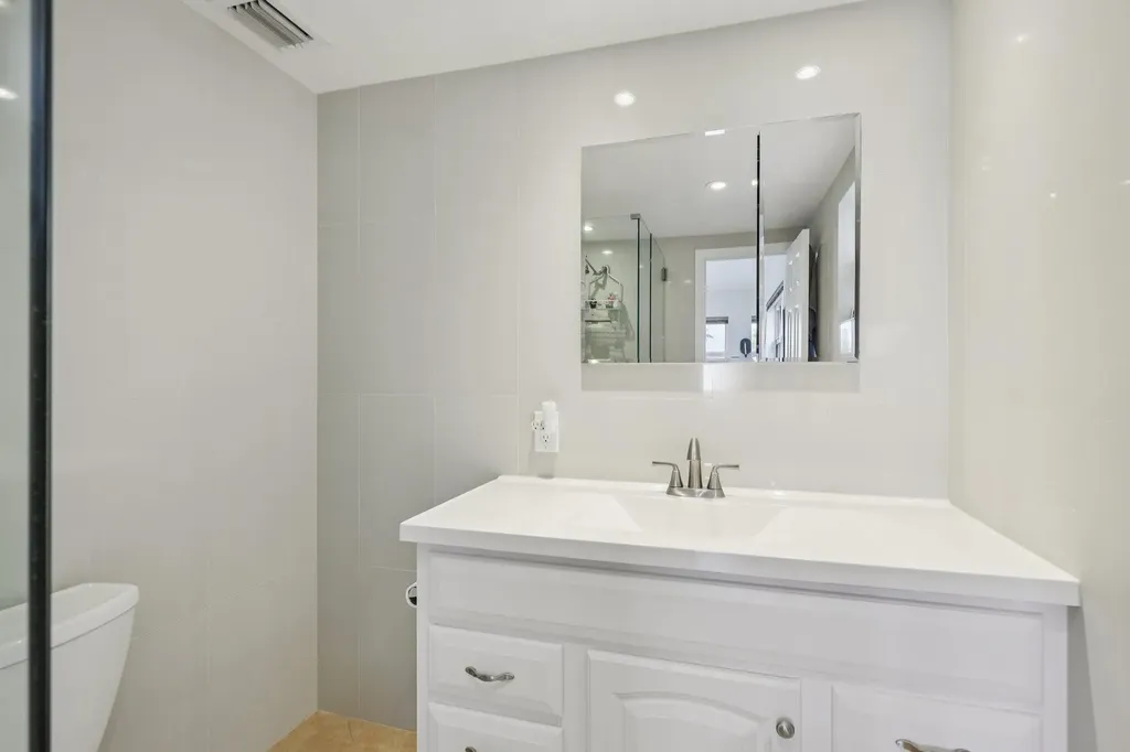 3031 NE 51st Street Fort Lauderdale FL 33308