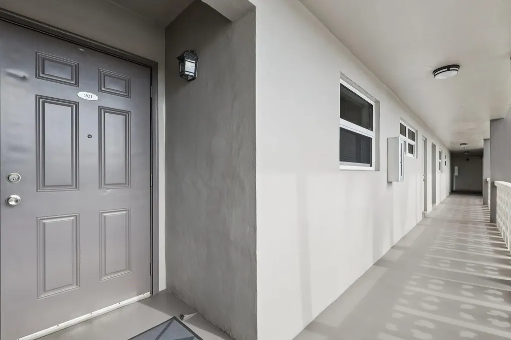 3031 NE 51st Street Fort Lauderdale FL 33308