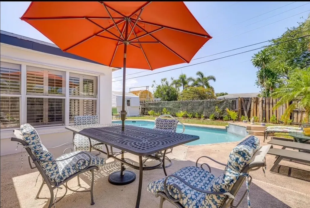 4295 Crestdale Street Palm Beach Gardens FL 33410