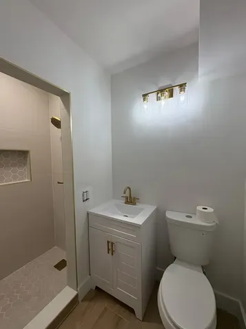 525 NE 126th Street North Miami FL 33161