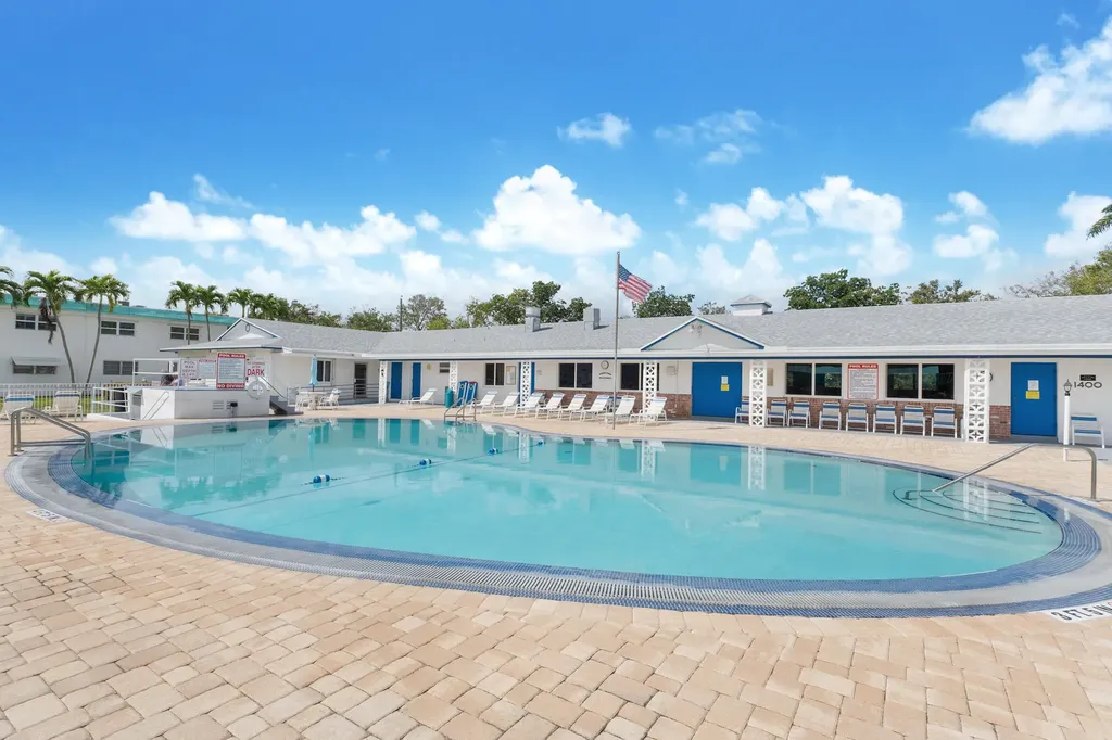 1401 N 12th Court Hollywood FL 33019