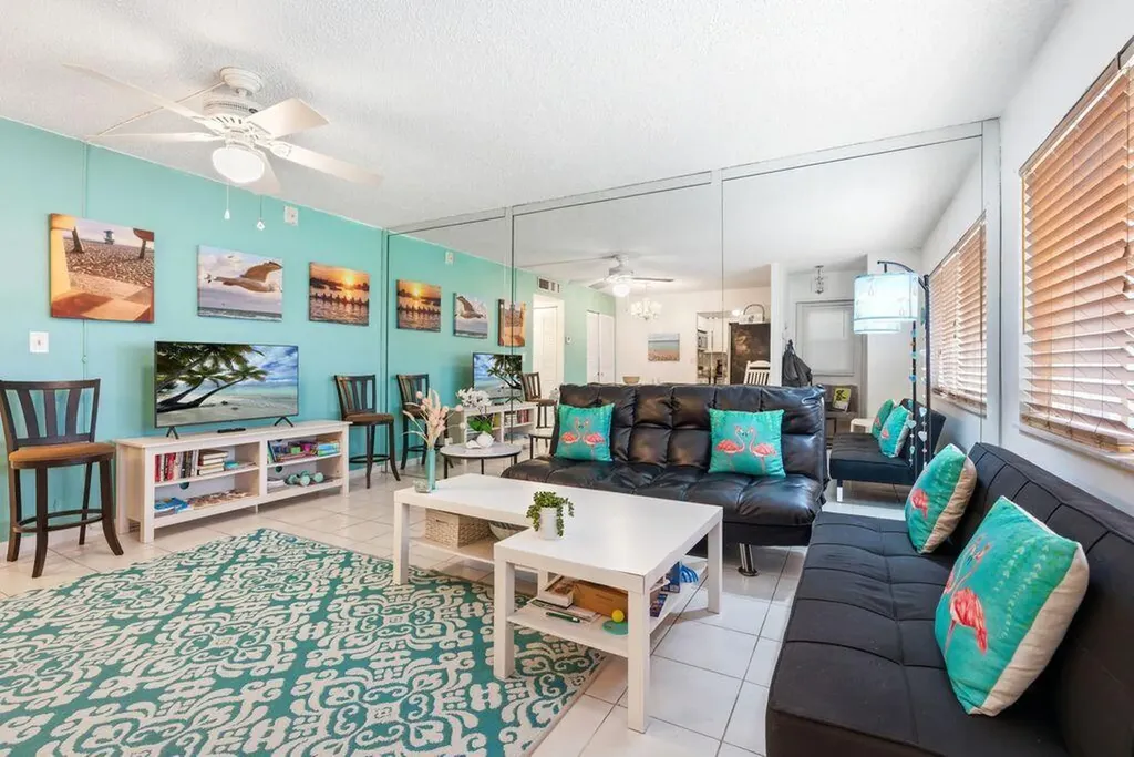 1401 N 12th Court Hollywood FL 33019