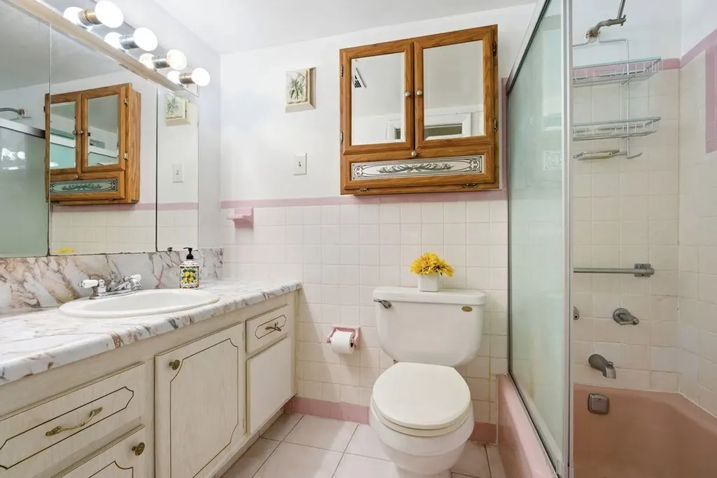 1401 N 12th Court Hollywood FL 33019