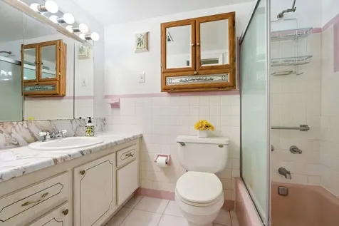 1401 N 12th Court Hollywood FL 33019