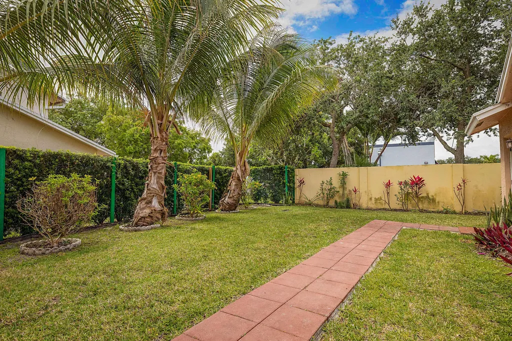 320 NE 42nd Street Boca Raton FL 33431