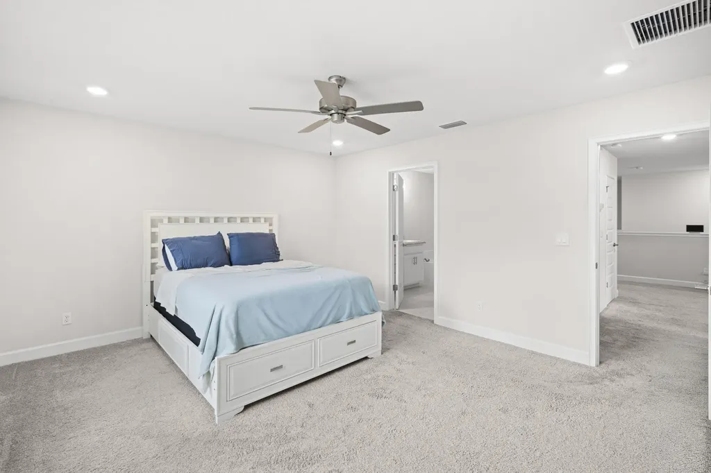 692 NE Turtleback Trail Port St Lucie FL 34983