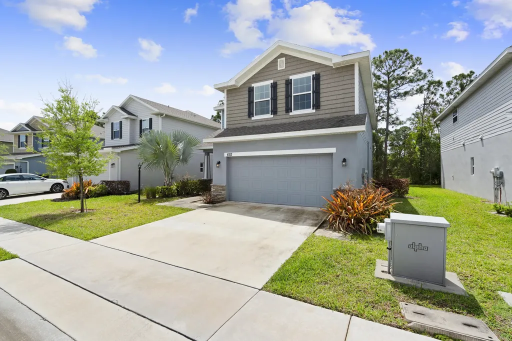 692 NE Turtleback Trail Port St Lucie FL 34983