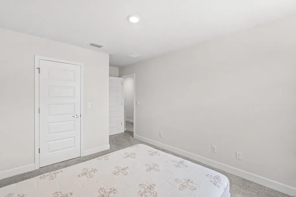 692 NE Turtleback Trail Port St Lucie FL 34983