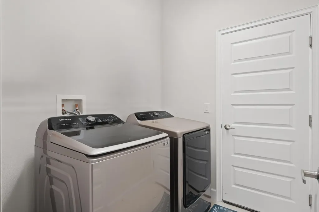 692 NE Turtleback Trail Port St Lucie FL 34983