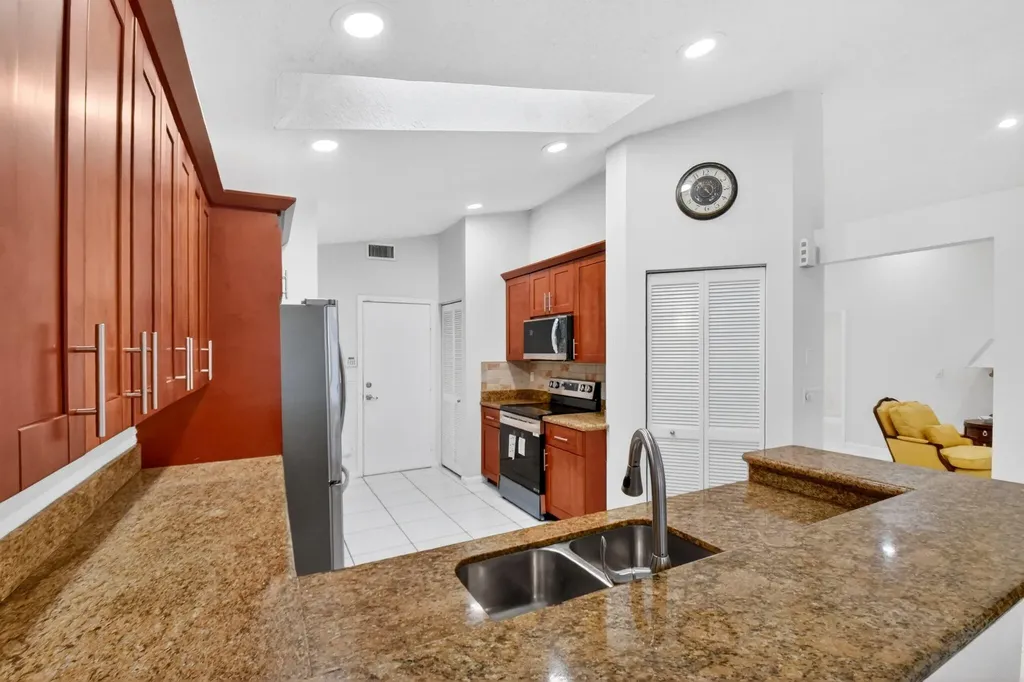 6345 Coral Reef Terrace Boynton Beach FL 33437