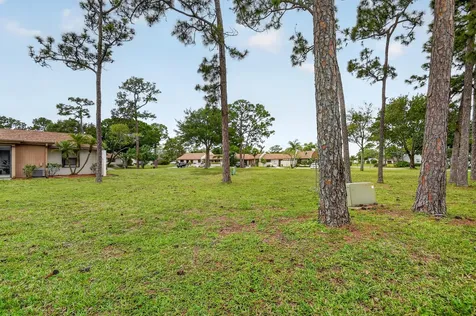 6105 Fairfield Circle Greenacres FL 33463