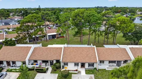 6105 Fairfield Circle Greenacres FL 33463