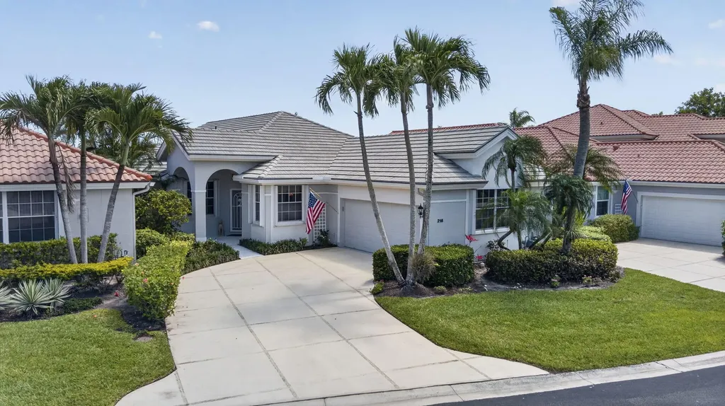 216 Eagleton Lake Boulevard Palm Beach Gardens FL 33418